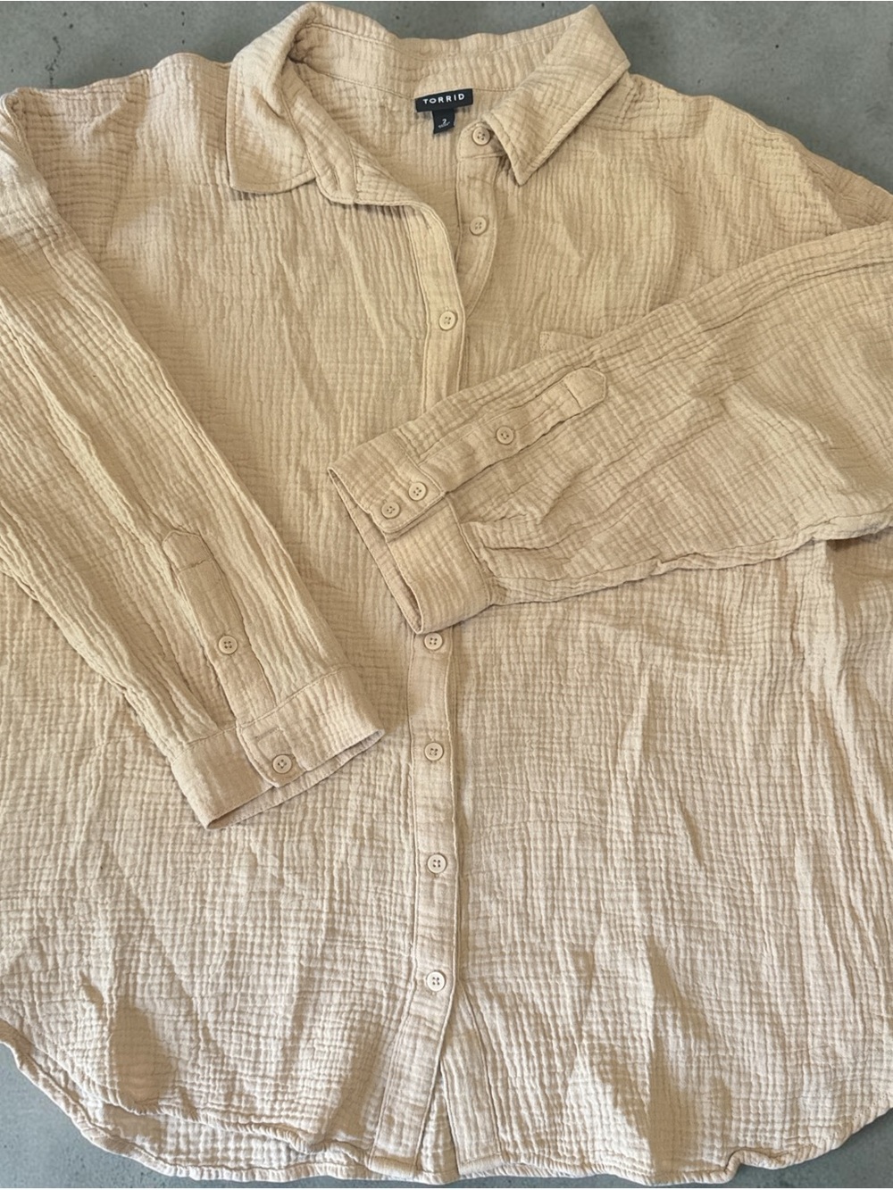 Torrid Beige 100% cotton Crinkle Button-Up Shirt